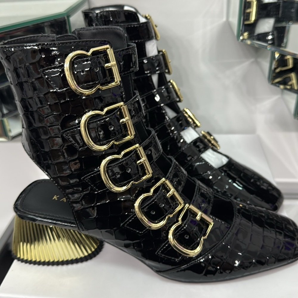 BNWT. Katy Perry Clara Buckle Bootie